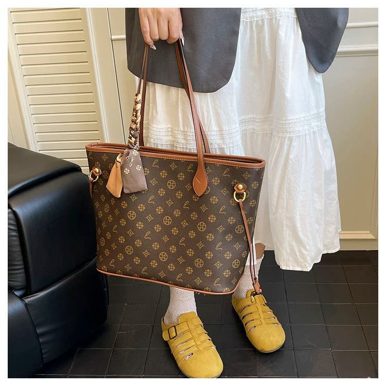 Women's Messenger Bag Leather Crossbody Handbag, Famous Designer Shoulder Tote Popular Classic Elegant Design For Outings